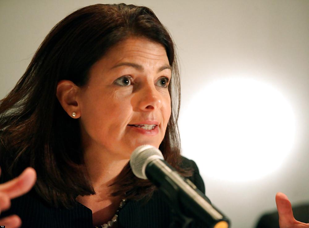 25P Love jerking off to conservative Kelly Ayotte