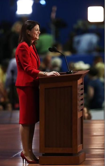25P Love jerking off to conservative Kelly Ayotte