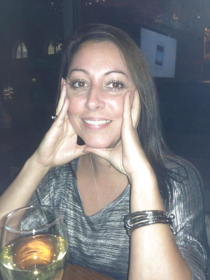 25P Beautiful mature swinger