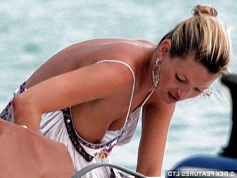 25P Celebrity Oops 2