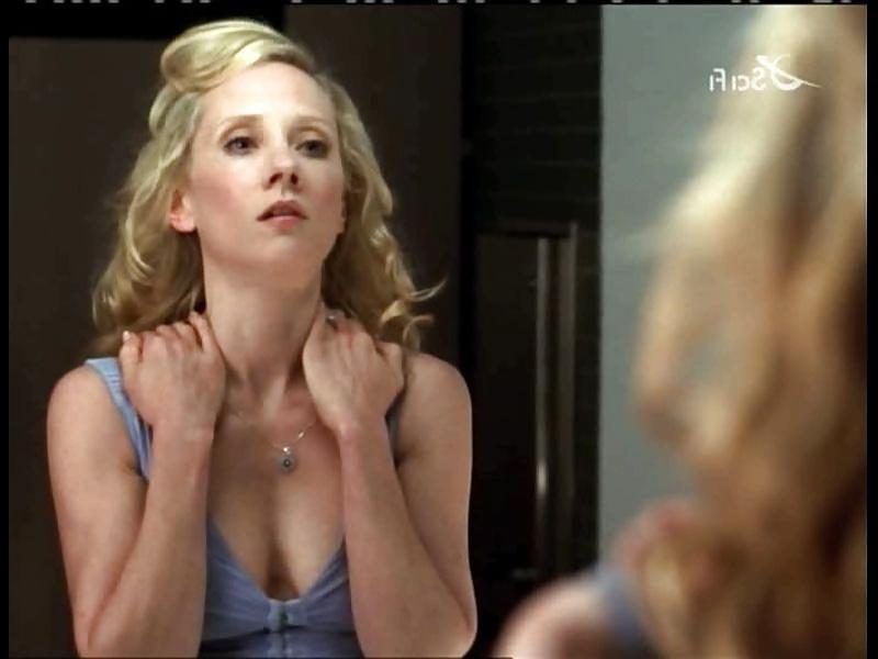 25P Anne Heche Ultimate Nude Collection