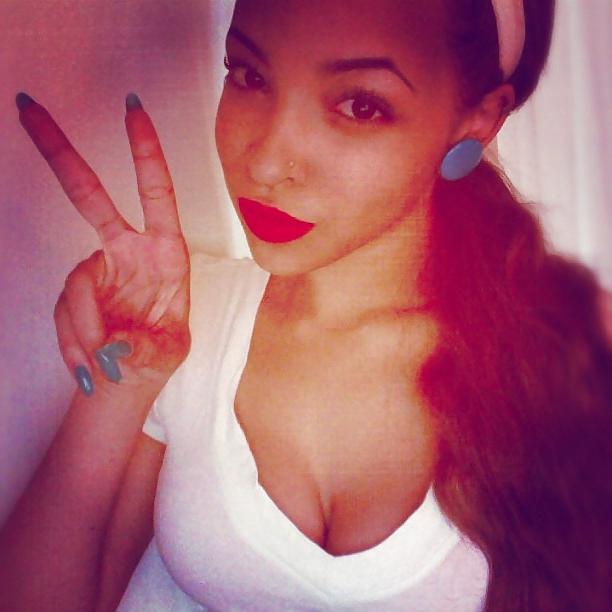 25P Tinashe (R&B singer)