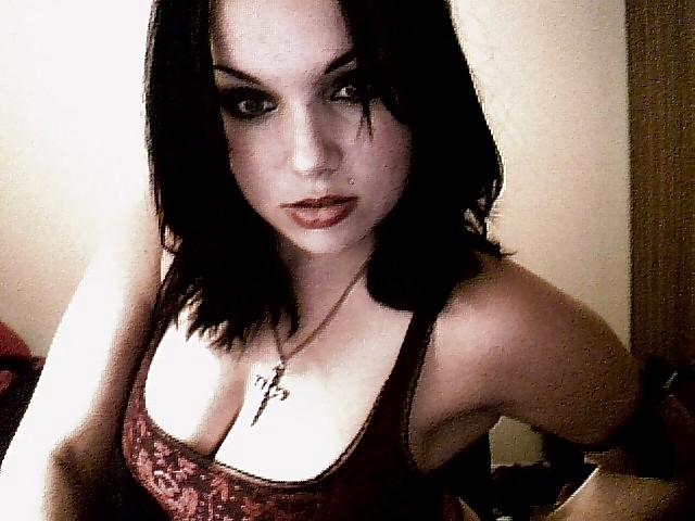 25P Hot Emo Girlfriends