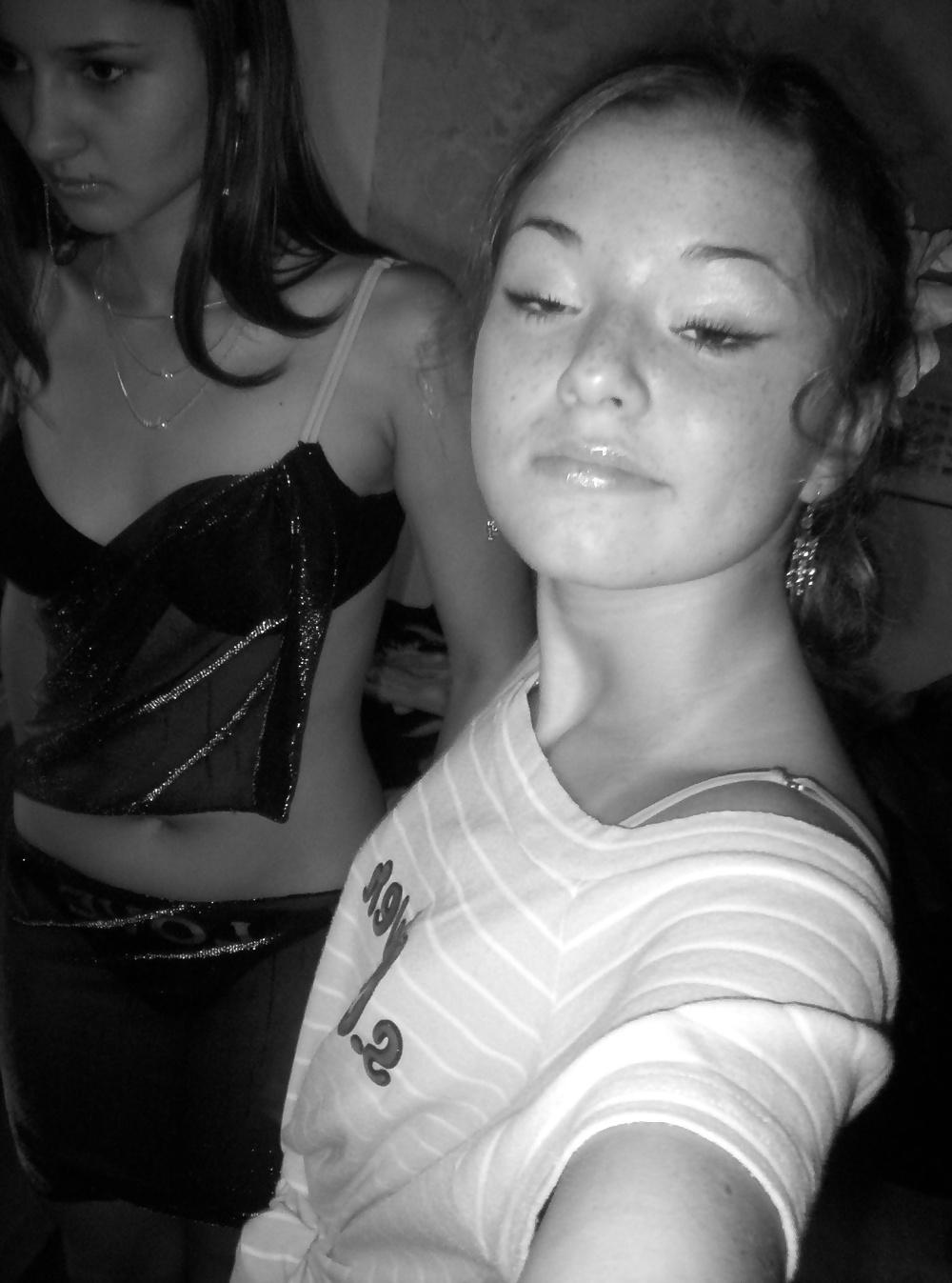 17P TWO GERMAN TEENS PLEASE COMMENT