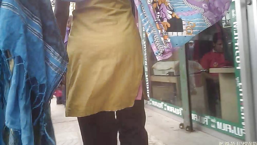 25P Bangladeshi Big Booty jiggling