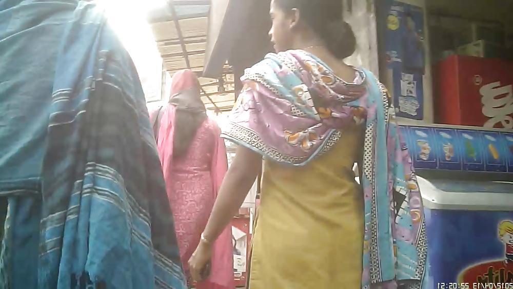 25P Bangladeshi Big Booty jiggling