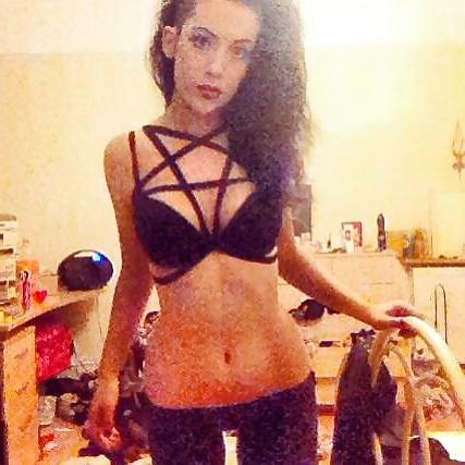 4P Emo alt Girl