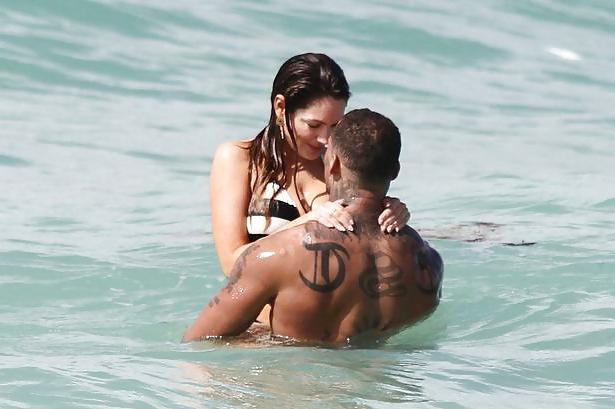 15P Celebrities Gone Black - Kelly Brook