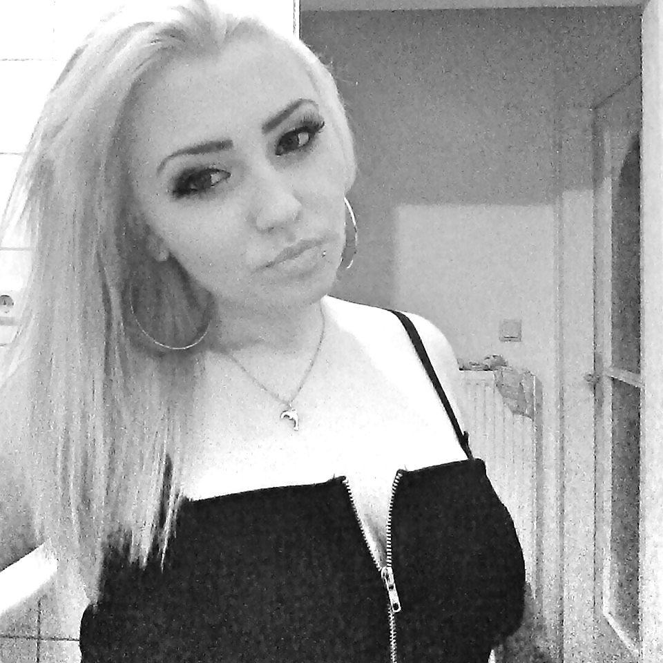 25P German Slut: Melissa