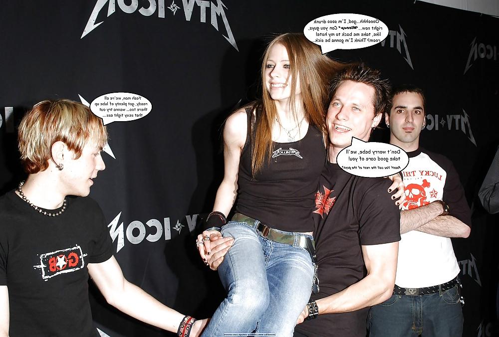 25P Avril Lavigne Gangbang Part 2