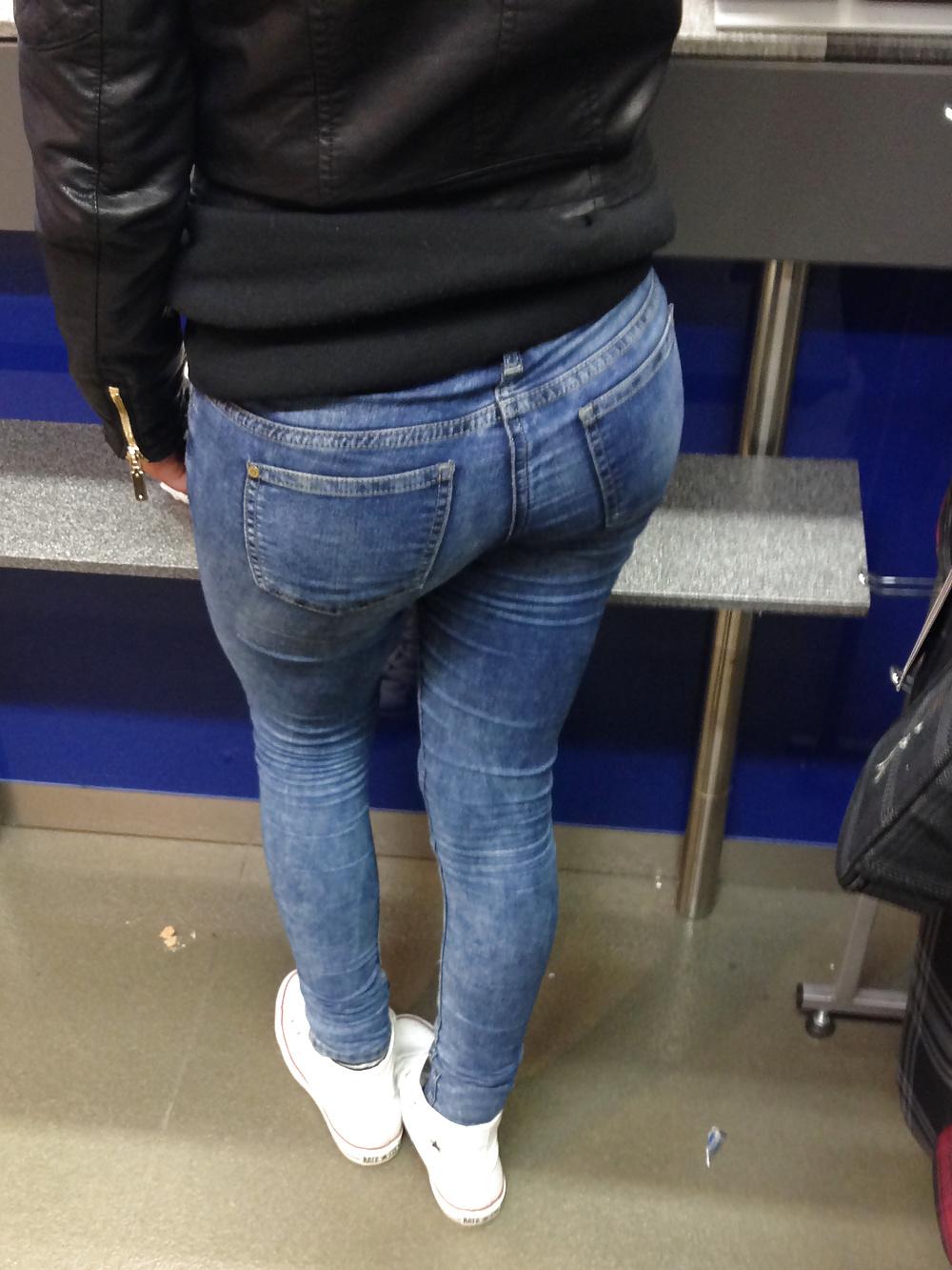 19P Swiss Candid Street Asses  2