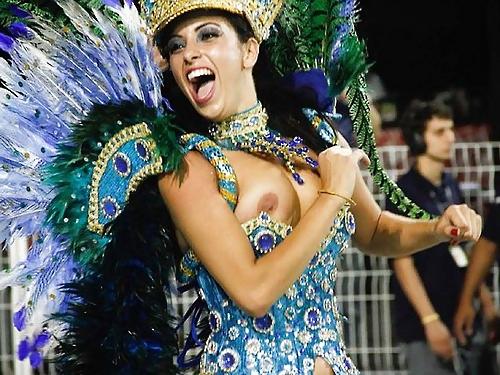25P Celebrities Voyeur & Upskirts!