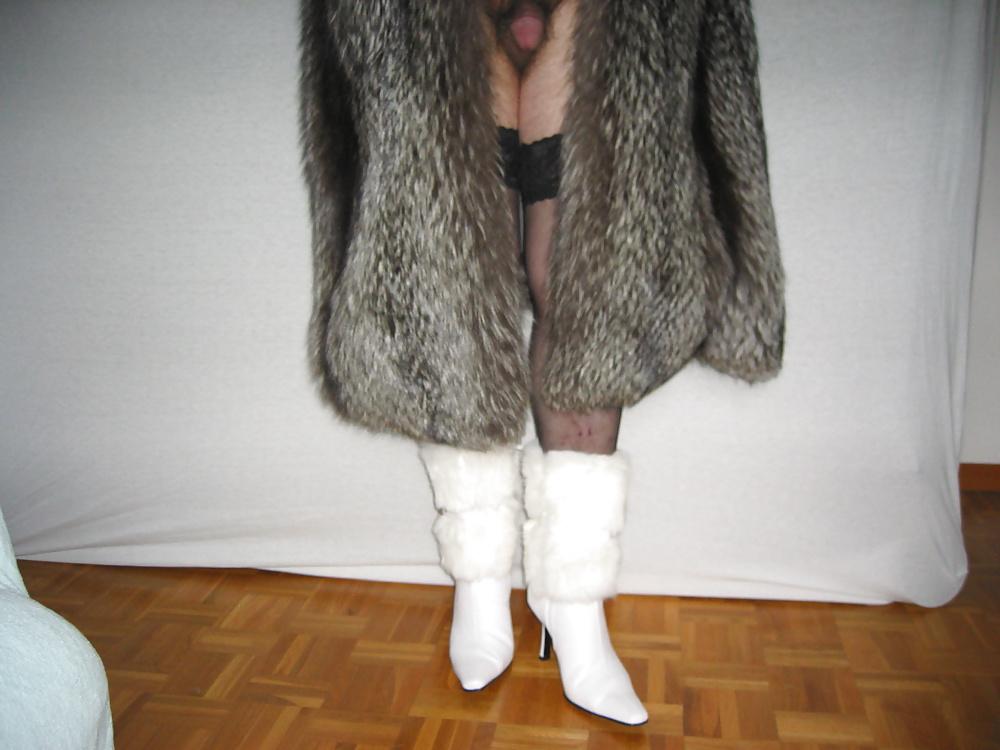 7P Gay boots fur