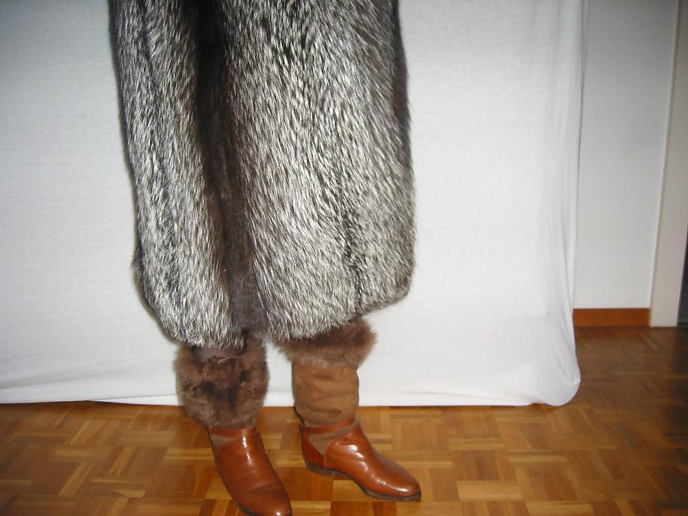 7P Gay boots fur