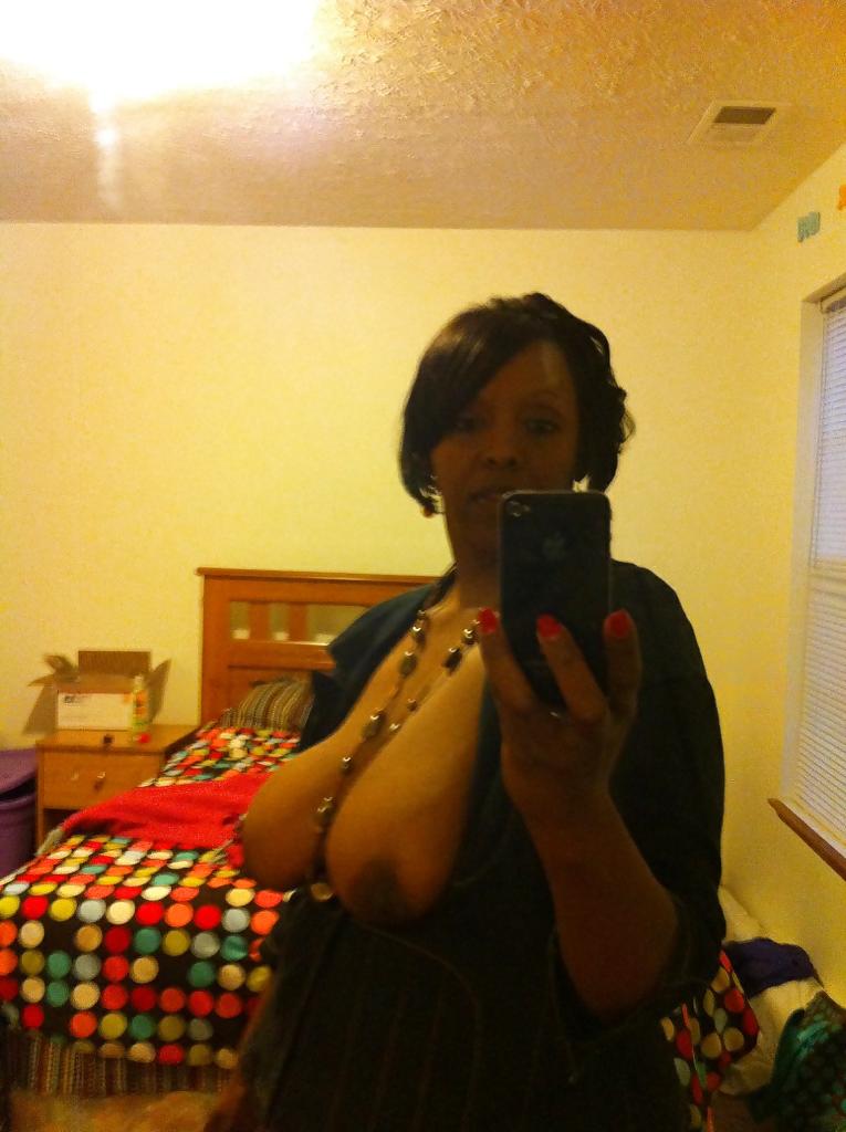 17P Big booty wife!...comments welcomed