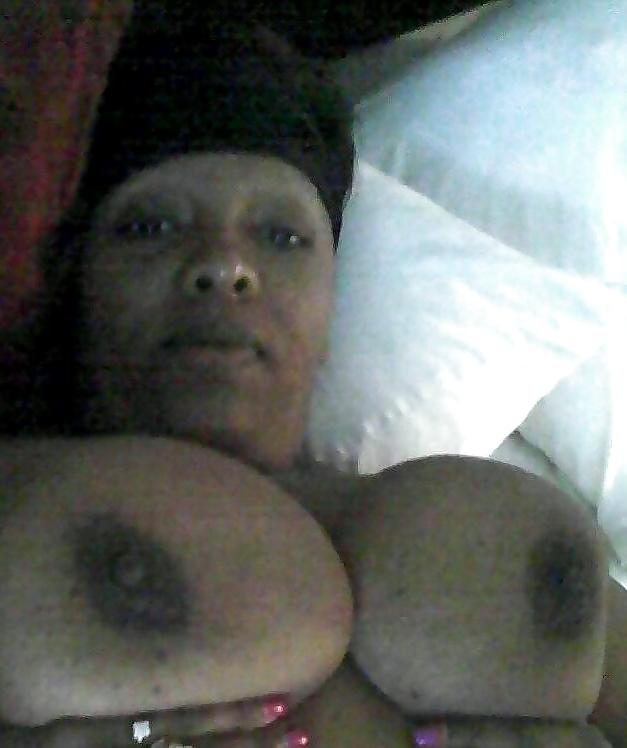 17P Big booty wife!...comments welcomed