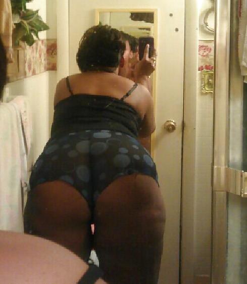 17P Big booty wife!...comments welcomed