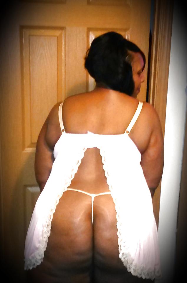 17P Big booty wife!...comments welcomed