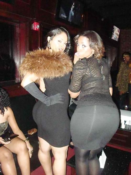 25P Plump Asses