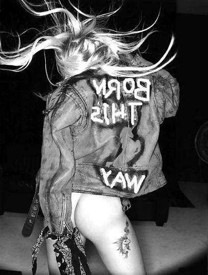 25P Celebs Naked 04