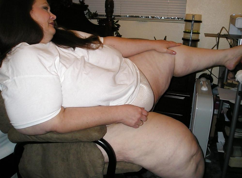 25P Fabulous SSBBW! (White Nightgown)
