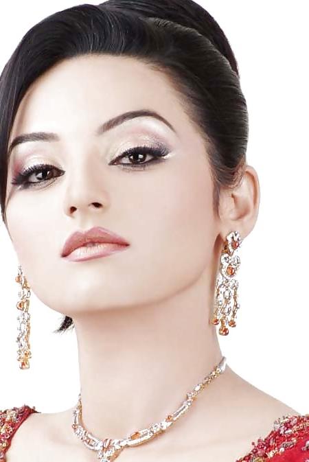 25P Sexy paki celebrities