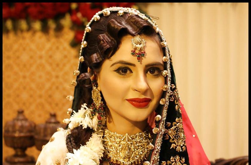 25P Sexy paki celebrities