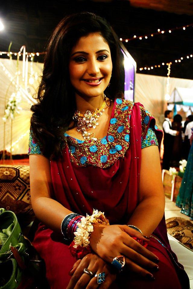 25P Sexy paki celebrities
