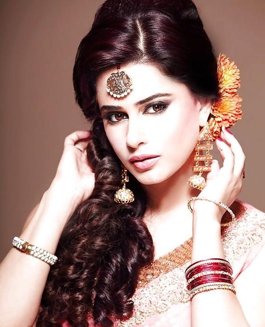25P Sexy paki celebrities