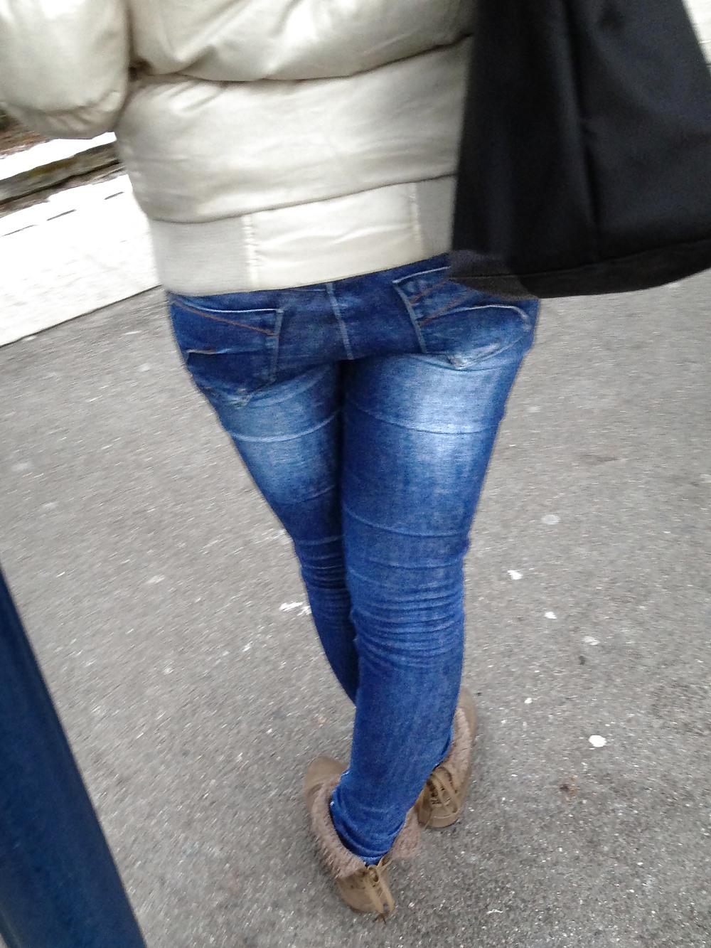 10P Candid ass street 4