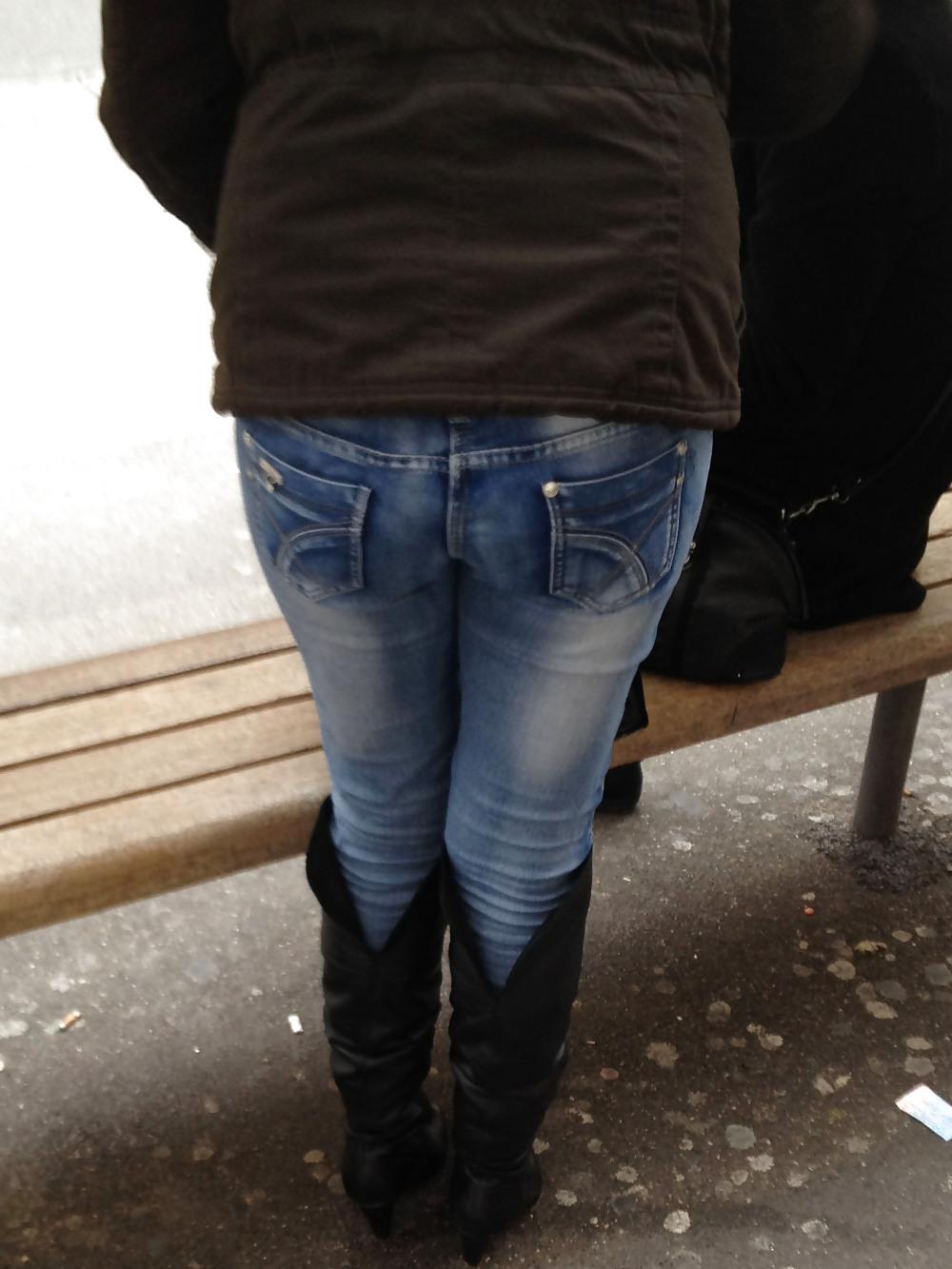 10P Candid ass street 4