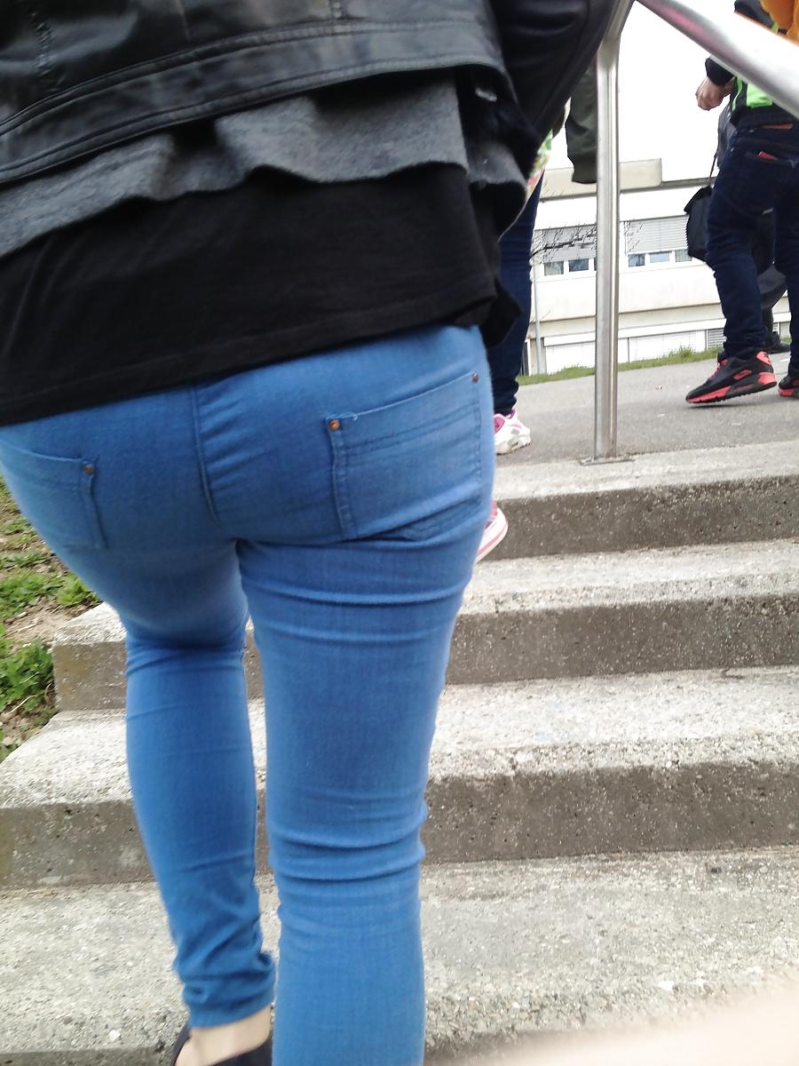 10P Candid ass street 4