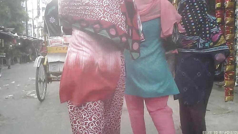 13P Bangladeshi Street Booty for white men
