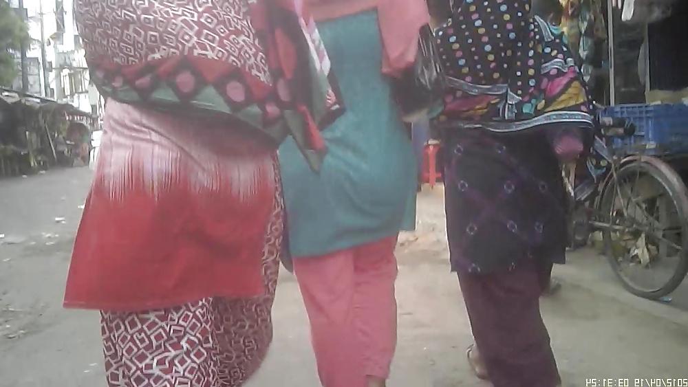 13P Bangladeshi Street Booty for white men