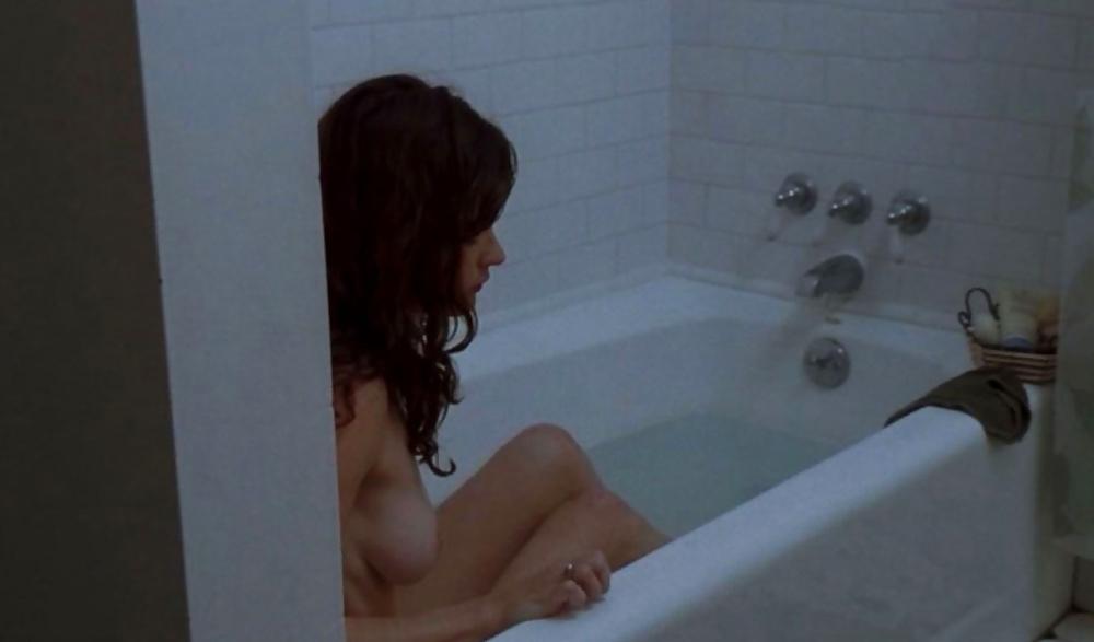 25P Robin tunney