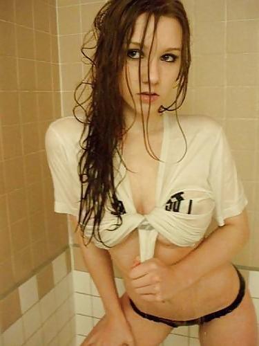 25P Wet t-shirt 2 amateur teen girls tits sexy celebrities