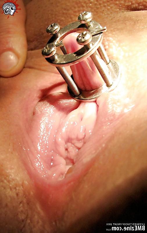 22P Pussy piercings