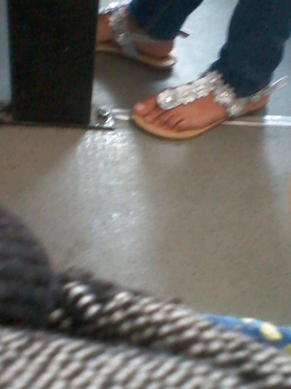 25P Feet on the street Vol. 2