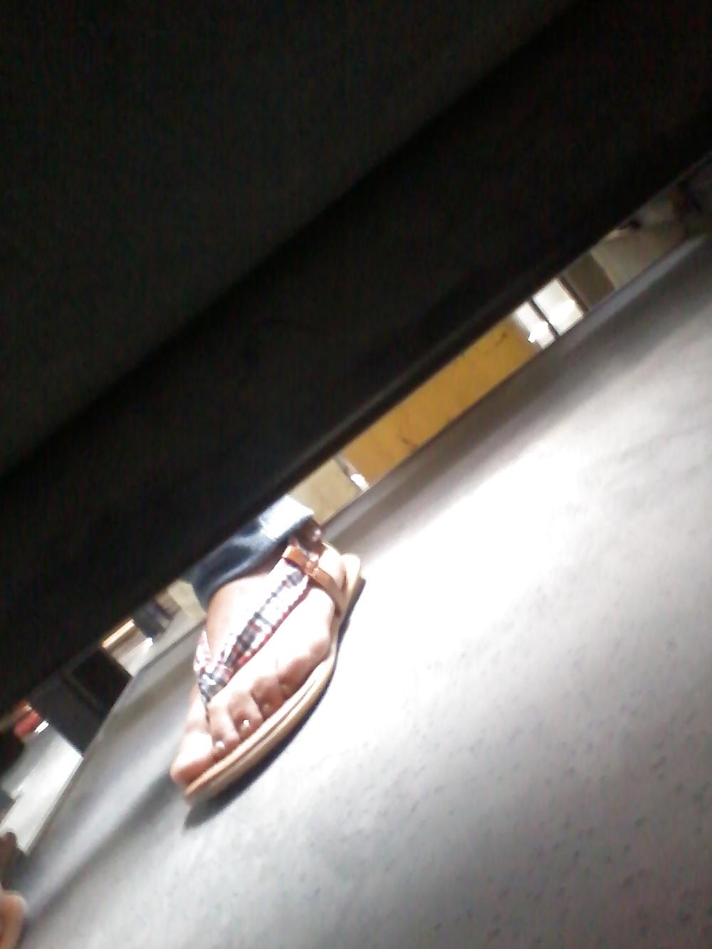 25P Feet on the street Vol. 2