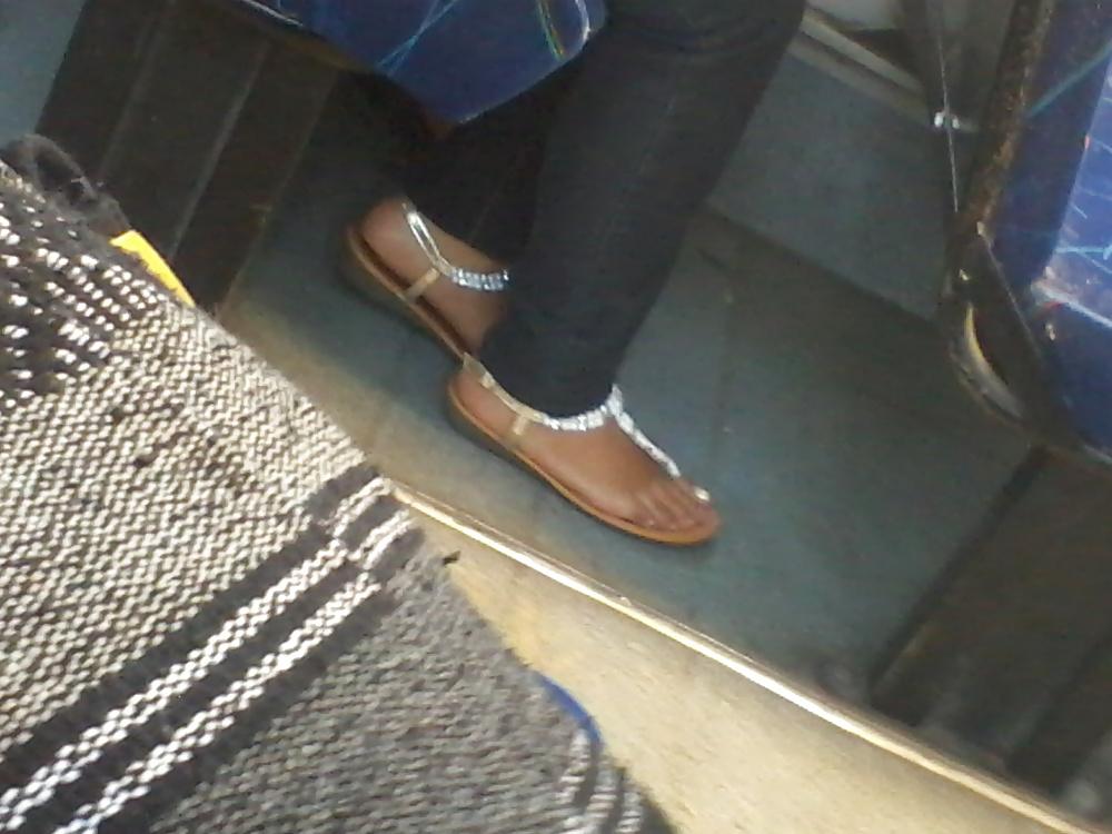 25P Feet on the street Vol. 2