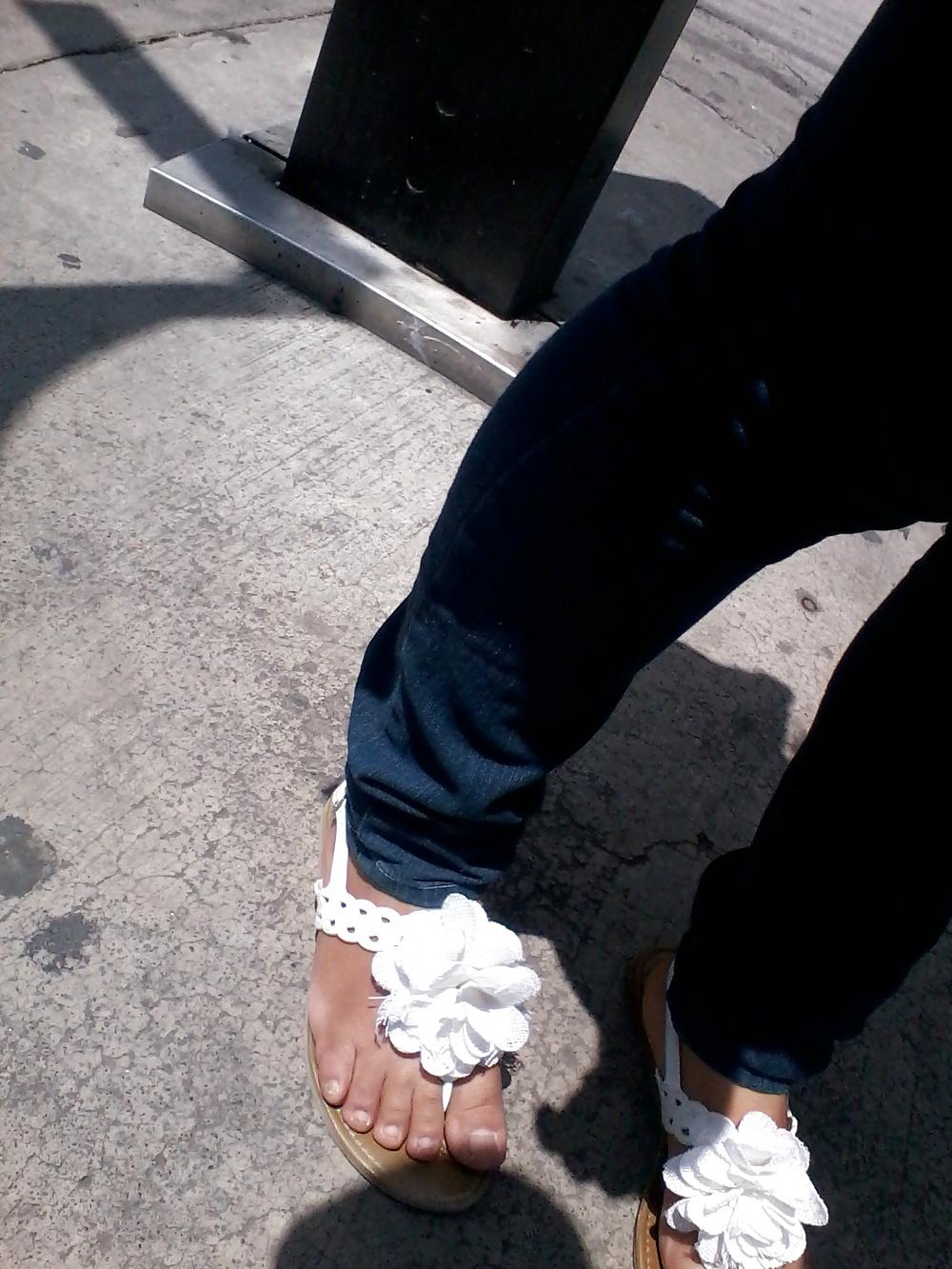 25P Feet on the street Vol. 2