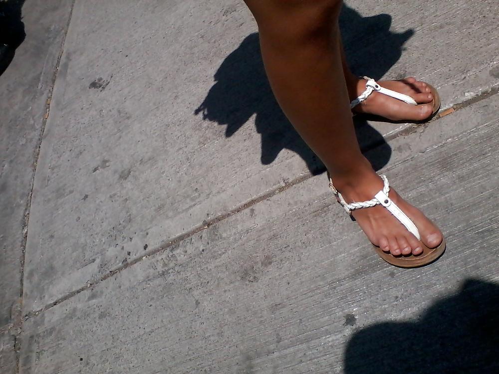 25P Feet on the street Vol. 2