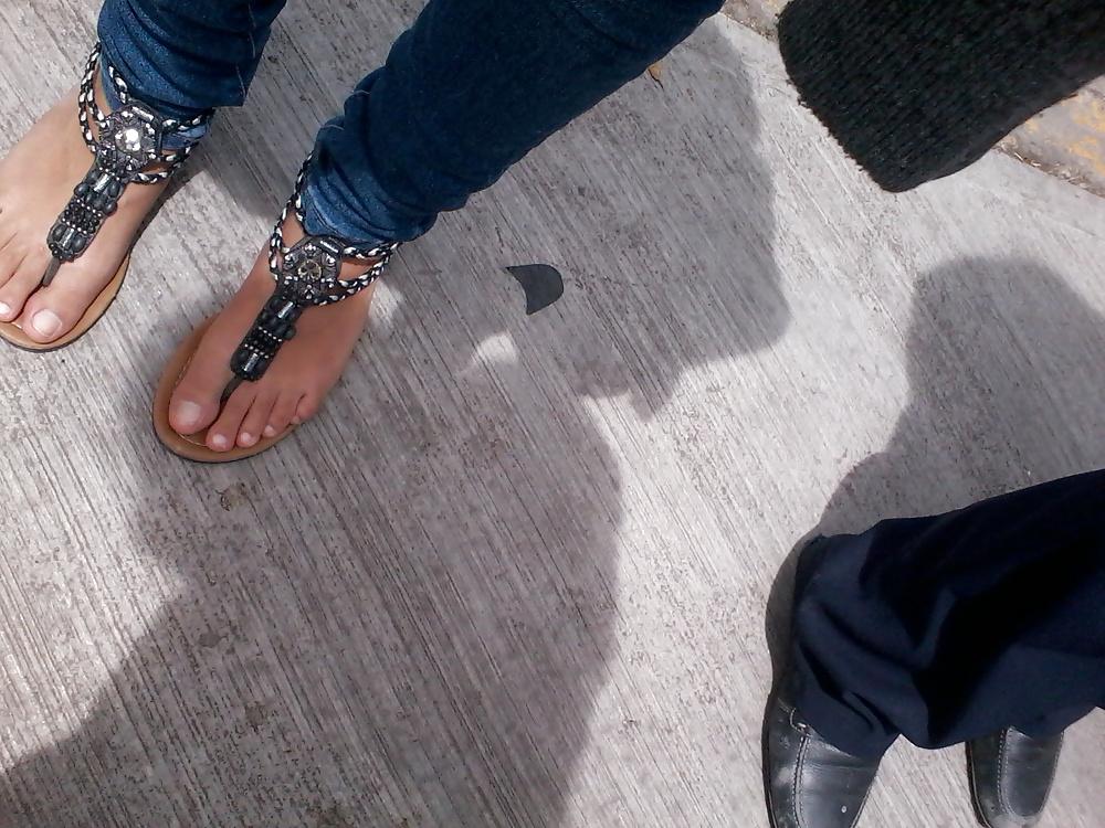 25P Feet on the street Vol. 2