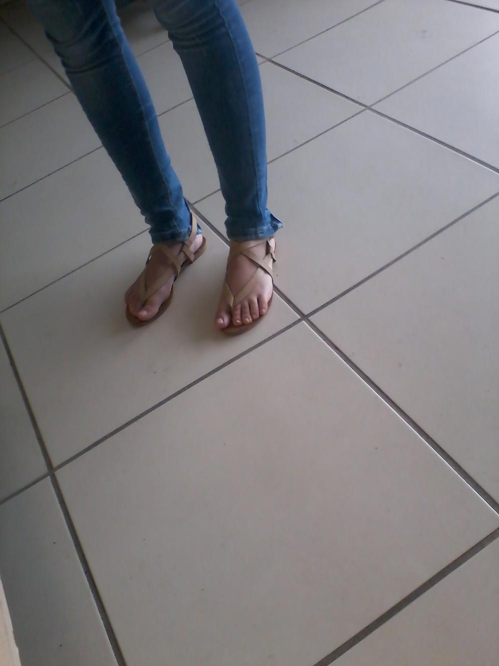 25P Feet on the street Vol. 2