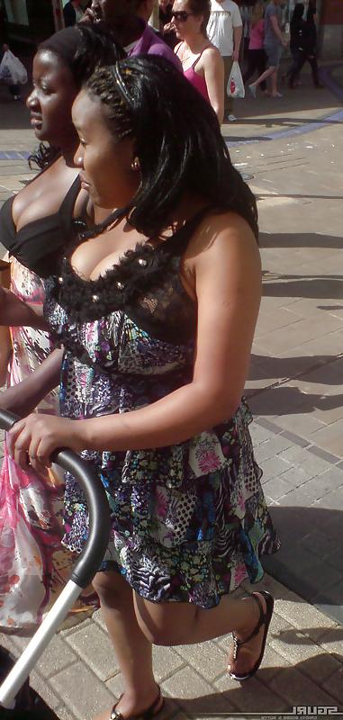 25P Street tits