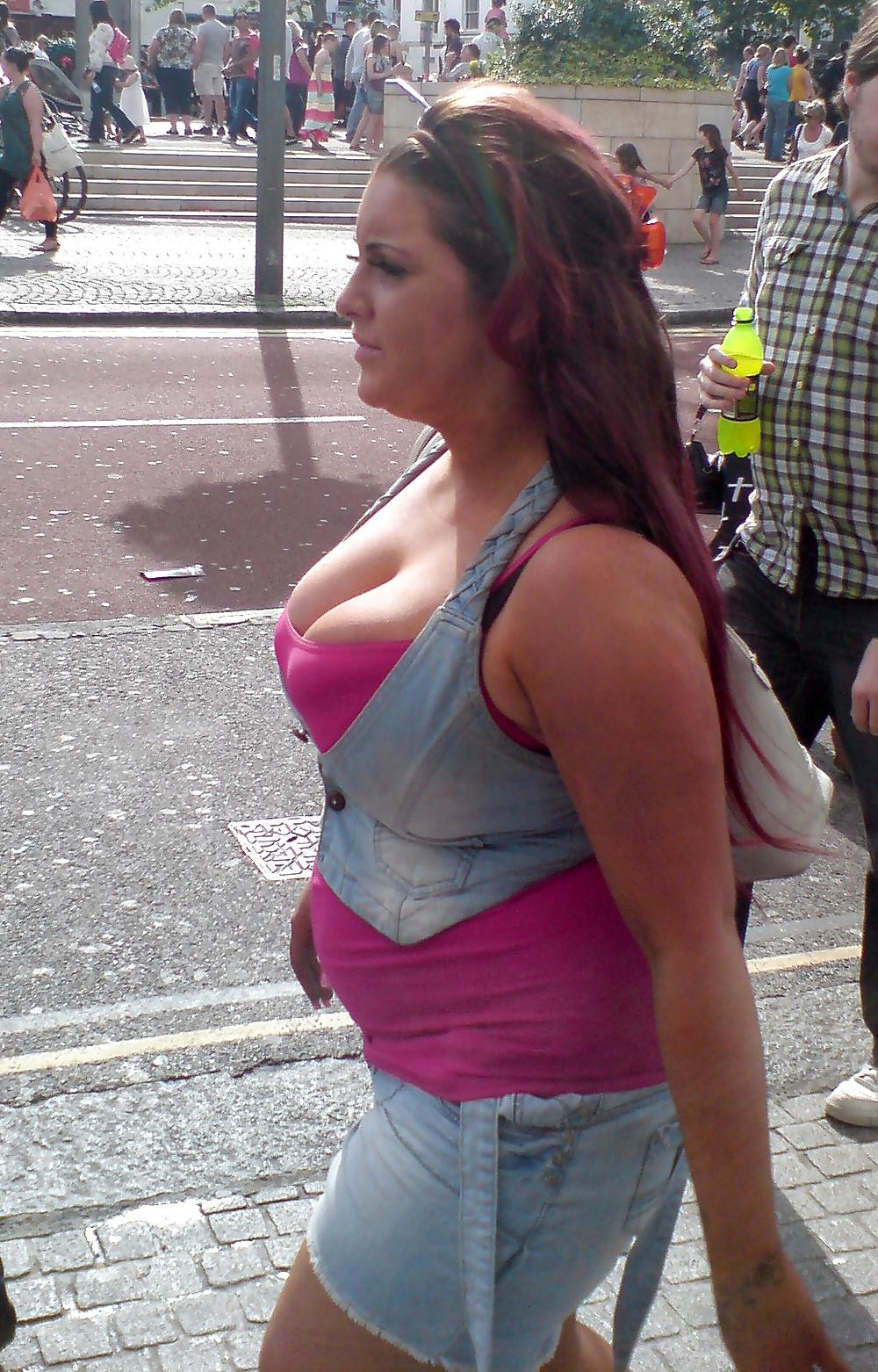 25P Street tits