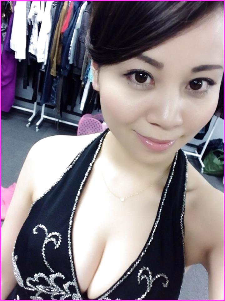 17P Various Japanese Girls on the Street PT 5