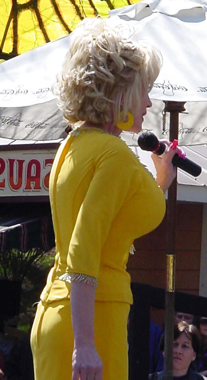 25P I Wish I Could Have Fucked Her Back Then  #1---Dolly Parton