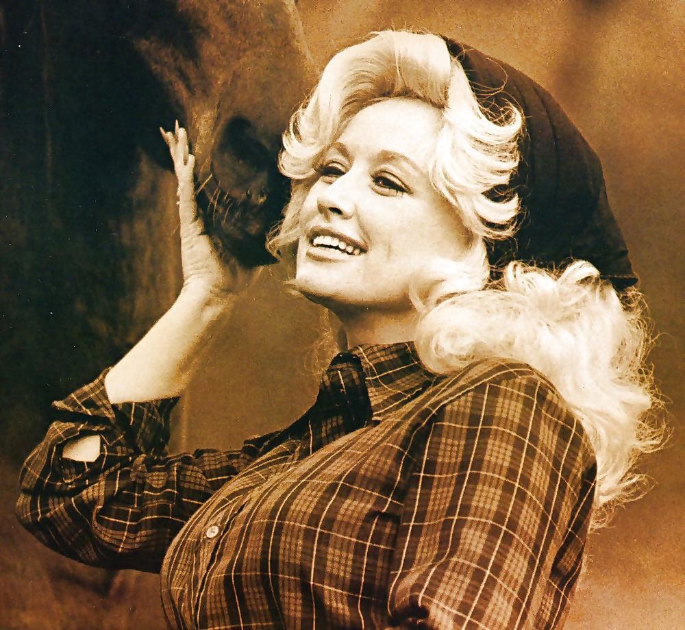 25P I Wish I Could Have Fucked Her Back Then  #1---Dolly Parton