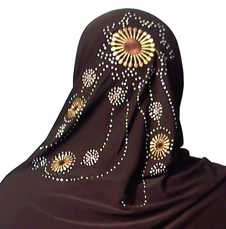 21P Erotic hijab
